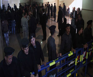   مصر اليوم - أهالي متهمين إخوان يقتحمون مقر نيابات الإسماعيلية