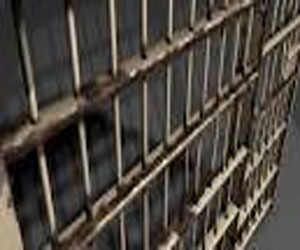   مصر اليوم - ضبط  قاصرين تخصصوا في سرقة الأجهزة الكهربائية في الغردقة