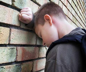 مصر اليوم - كيفية اكتشاف إصابة الطفل بإضطراب نفسي