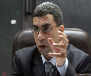   مصر اليوم - رزق: لا تراجع ولا استفتاء علي خارطة الطريق