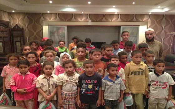 مصر اليوم - ضبط 3 ميكروباصات تحمل 71 طفلًا من جمعية أهلية للذهاب إلى رابعة