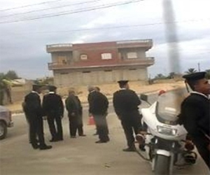 مصر اليوم - إصابة ضابط شرطة في هجوم مسلح أمام فندق في العريش