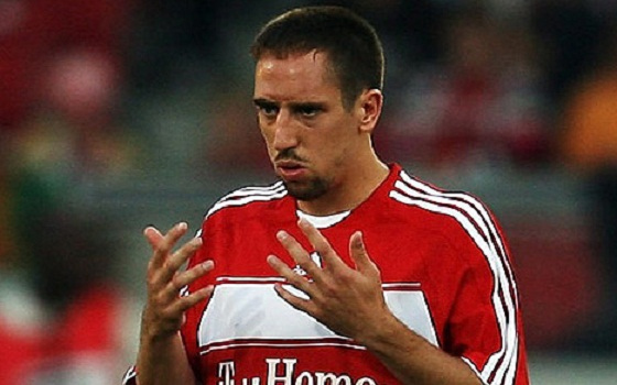   مصر اليوم - ريبيري ينافس ميسي ورونالدو على جائزة أفضل لاعب في أوروبا