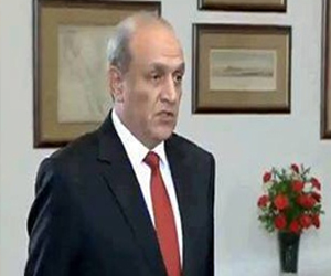   مصر اليوم - بدر الغندور يتفقد مستشفى الأطفال والنساء والتوليد لتهنئة المرضى بالعيد