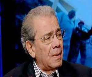   مصر اليوم - نبيل زكي يتساءل بشأن تصريحات نجل الشاطر