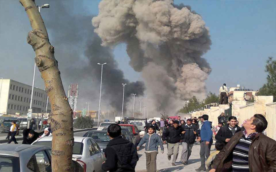 مصر اليوم - أهالي دمشق يستيقظون ثاني أيام العيد على روائح كيميائية تُسبب غثيانًا وصداعًا