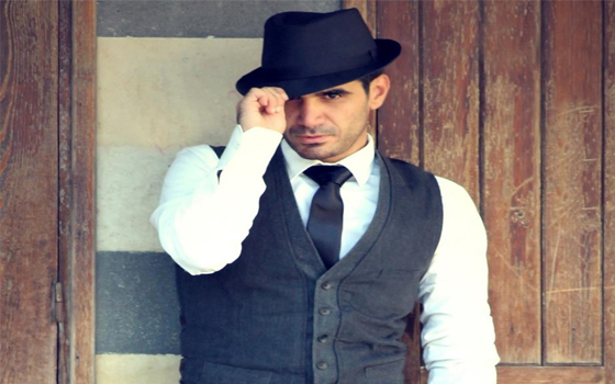 مصر اليوم - السوري جوزيف ترتريان يغني مع شارون ستون في سويسرا