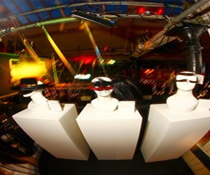   مصر اليوم - ذا لون رانجر  يلهم هيدونيزم لتقديم اقنعة جديدة