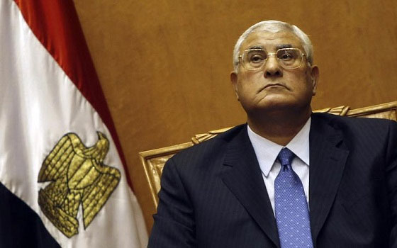 مصر اليوم - الدفاع القومي ينهي أول اجتماع له منذ عزل مرسي برئاسة منصور