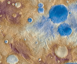 مصر اليوم - الثلوج تنحت أودية الكوكب الأحمر