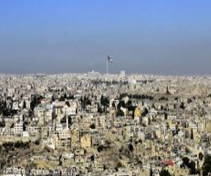 مصر اليوم - توجيه تهمة القتل العمد لأردني قتل والدته وإثنين من أخوته بسبب الميراث