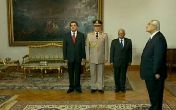   مصر اليوم - 25 محافظًا يؤدون اليمين الدستورية أمام الرئيس المصري الموقت