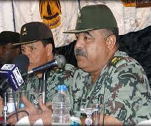   مصر اليوم - اللواء أحمد وصفي يتفقد نقاطًا أمنية في سيناء