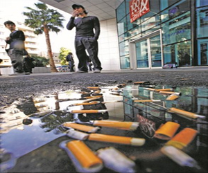 مصر اليوم - مقاطعة كيبيك تمنع التدخين داخل قاعاتها وخارجها