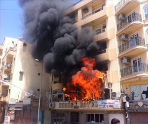   مصر اليوم - العاملون بالسياحة يشكلون لجانًا شعبية لحماية الفنادق في الأقصر