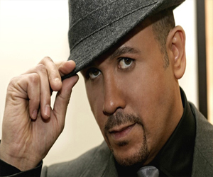   مصر اليوم - هشام عباس ينتهي من تسجيل ألبومه الجديد