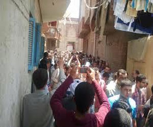   مصر اليوم - تشييع جنازة 15 قتيل في مسيرة بالجثامين في شوارع السويس