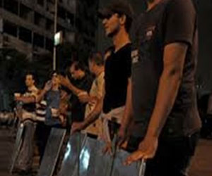   مصر اليوم - لجان شعبية تحاول ملاحقة مسيرات جماعة الإخوان المسلمين في الإسكندرية