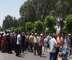   مصر اليوم - الإخوان يقطعون الطريق الدائري وشارع كورنيش النيل بالمعادي