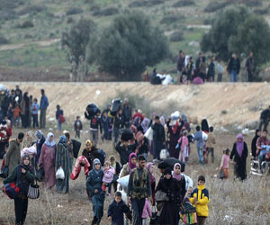 مصر اليوم - آلاف السوريين يعبرون إلى العراق بشكل مفاجئ