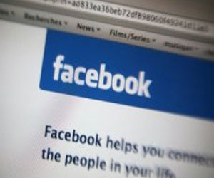   مصر اليوم - فيسبوك تختبر نظامًا للدفع عبر الأجهزة المحمولة