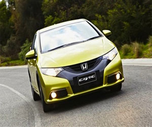 مصر اليوم - هوندا تعلن عن الهاتشباك أس آي 2014 الجديدة