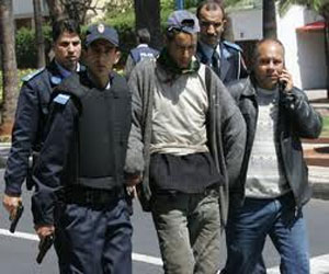 مصر اليوم - الشرطة المغربية تعتقل مشتبه به في قتل شاب سنغالي