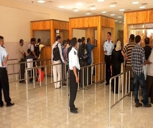   مصر اليوم - الاحتلال يمنع 50 مواطنًا من السفر عبر الكرامة