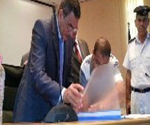   مصر اليوم - مديرية أمن البحر الأحمر تجرى قرعة الحج