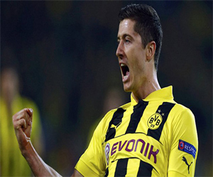   مصر اليوم - وروسيا دورتموند يرفع راتب مهاجمه ليفاندوفسكي للترضية