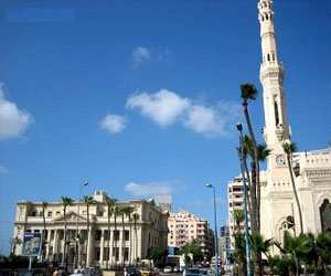   مصر اليوم - تشييع جثمان عضو الدستور في الإسكندرية