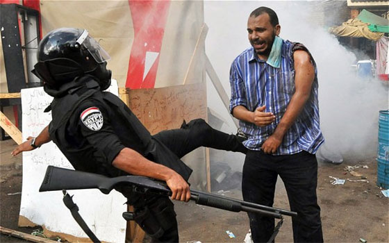   مصر اليوم - السفير المصري في بريطانيا يؤكد أن الإخوان مثل النازي ويجب إزالتها