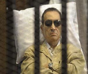   مصر اليوم - القضاء ينظر الأربعاء في تظلم مبارك للإفراج عنه على ذمة تحقيقات هدايا المؤسسات الصحفية