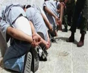   مصر اليوم - ضبط عصابه أثناء محاولتها سرقة المحلات التجارية خلال حظر التجوال في المنيا