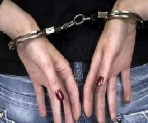   مصر اليوم - ضبط نصابة أوهمت موظف بإلحاق نجله بالكلية الحربية