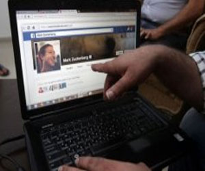   مصر اليوم - فيسبوك لن تقدم مكافأة للخبير المعلوماتي الفلسطيني الذي قرصن صفحة زاكربرغ