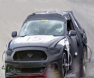 مصر اليوم - فورد موستنج طراز 2015 تكشف عن وجهها بسرية