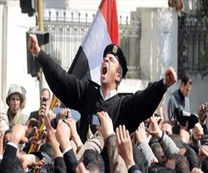   مصر اليوم - وقفة لـالدفاع المدني في السويس للمطالبة بالتسليح