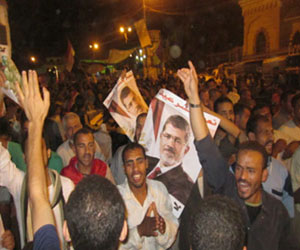 مصر اليوم - مسيرة للإخوان في بني سويف تكسر حظر التجوال