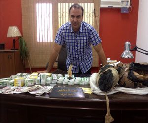   مصر اليوم - ضبط 6 كيلو بانجو و3 الاف قرص مخدر بحوزة عاطل في الغردقة