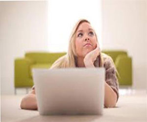   مصر اليوم - النساء يلجأن لألعاب الانترنت في أوقات فراغهن