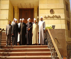   مصر اليوم - الأزهر يرسل قافلة دعوية  لـالمنيا لنبذ العنف  والتخريب