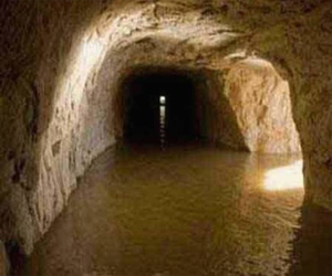   مصر اليوم - الجيش يفجر 5 أنفاق ومنزلًا على حدود غزة