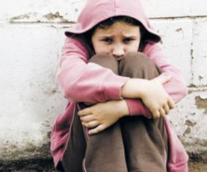   مصر اليوم - معايشة الأطفال للأحداث في مصر تصيبهم بأضـطراب الضـغط النفســى