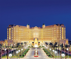 مصر اليوم - خدمات تعزّز تجربة رجال الأعمال في فندق الريتز-كارلتون