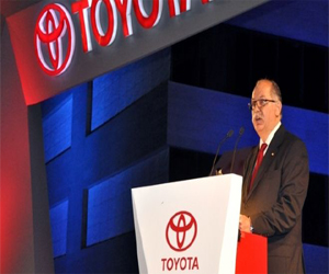 مصر اليوم - تويوتا إيجيبت تطلق كورولا 2014