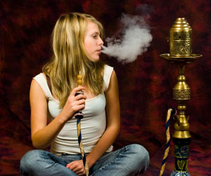   مصر اليوم - تدخين النرجيلة يؤثر سلبًا على وظائف الرئتين والقلب