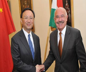   مصر اليوم - اليابان والمجر تتفقان على تعزيز العلاقات الثنائية في المجالات المختلفة