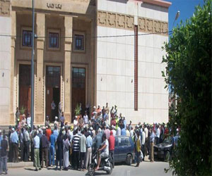 مصر اليوم - إصابة نقيب شرطة بطلق ناري أثناء تأمينه لمجمع محاكم المنيا