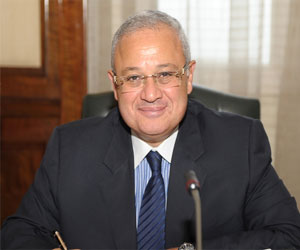   مصر اليوم - زعزوع يوافق على إنشاء صندوق للعاملين في السياحة